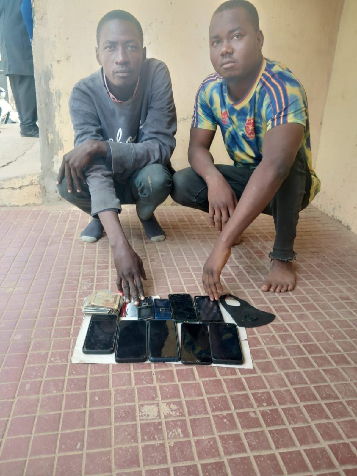 Bauchi Police Arrest Suspected Phone Snatcher, Five Others