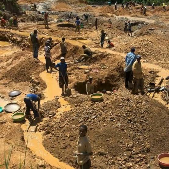 ​Alake Warns Against Illegal Mining Across 4,000 Abandoned Plateau Pits