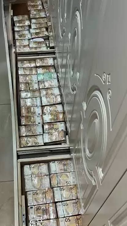 Hidden Cash: Italian Police Uncover €3 Million Hidden Inside Mafia Home